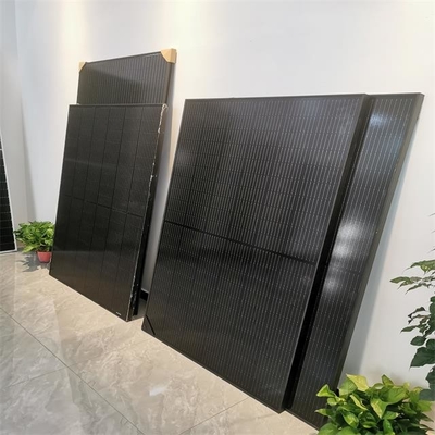 올 블랙 모노 태양 전지 패널 550w 555w, 560w 태양 전지 패널 블랙 프레임, 백 시트와 함께 완전히 블랙